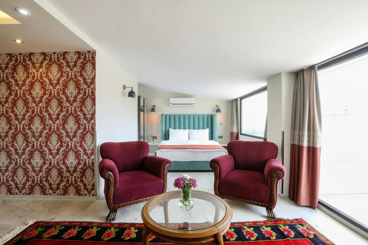 Urla Pera Hotel ภายนอก รูปภาพ
