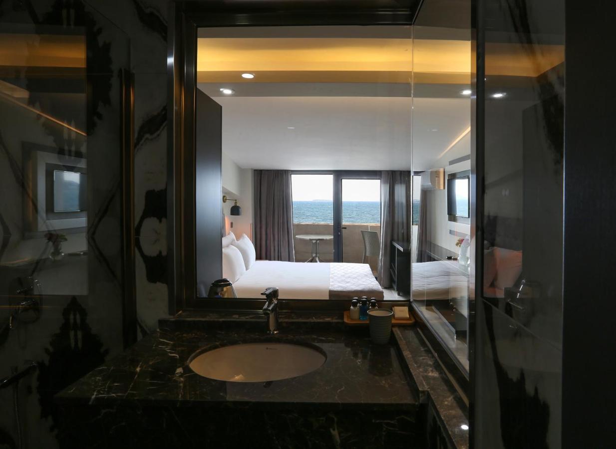 Urla Pera Hotel ภายนอก รูปภาพ